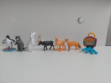 7 ks hračiek z kinderka, 