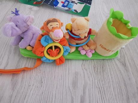 Hrací pultík macko pú a priatelia, 