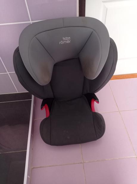 Autosedačka, britax