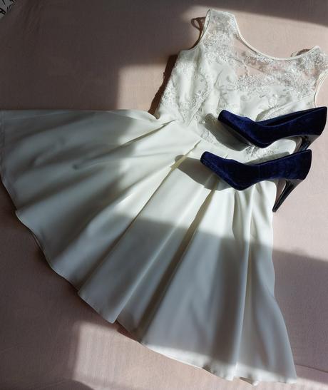 Šaty na viacero príležitosti, 36