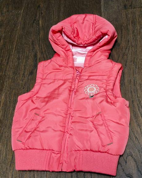 Rozkosna zateplena vesticka s kvietkom na 9-12m, f&f,80