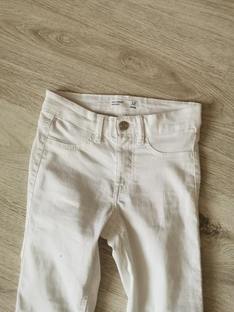 Nohavice 32, 32