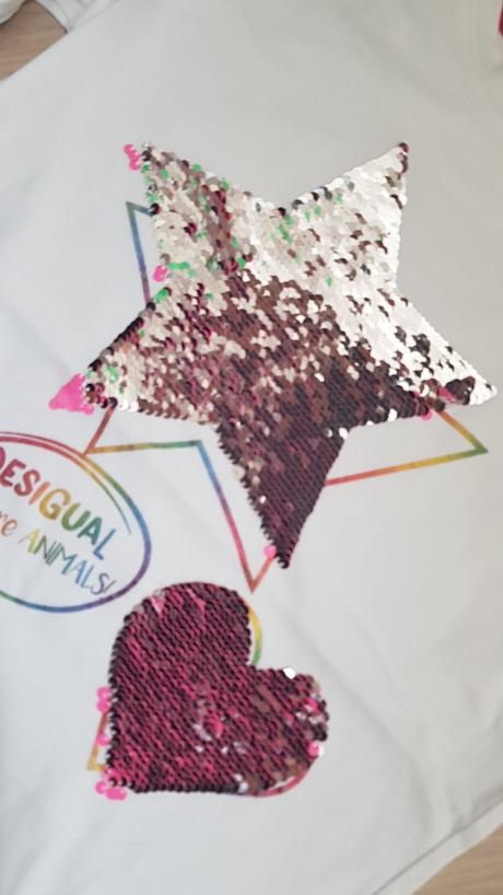 Pekná mikinka s meniacim sa obrázkom, desigual,134