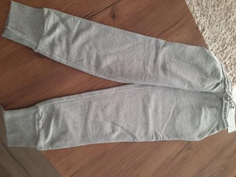 Teplaky, reserved,134