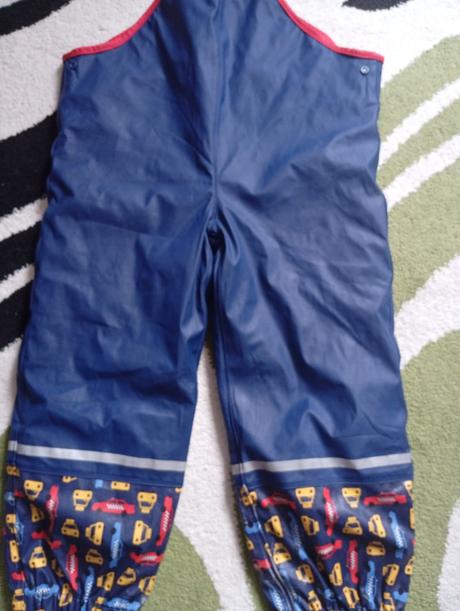 Nohavice do dažďa, lupilu,122