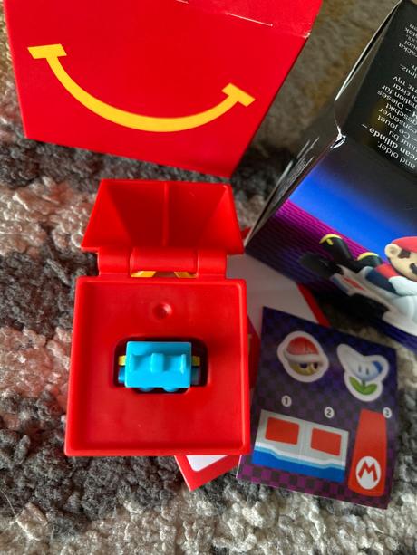 Happy meal hračky, 