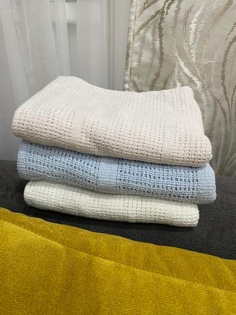 Letná hačkovaná deka,