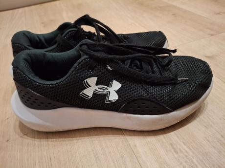 Under armour botasky velmi dobry stav, under armour,42