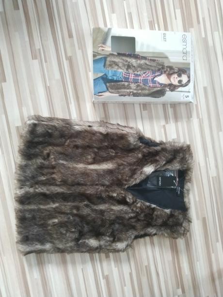 Chlpatá vesta esmara s, esmara,s