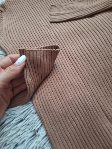 Hnedý pulover, bershka,s