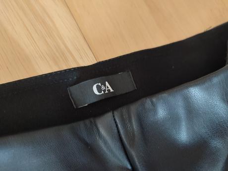 Stylové kalhoty koženého vzhledu, c&a,m