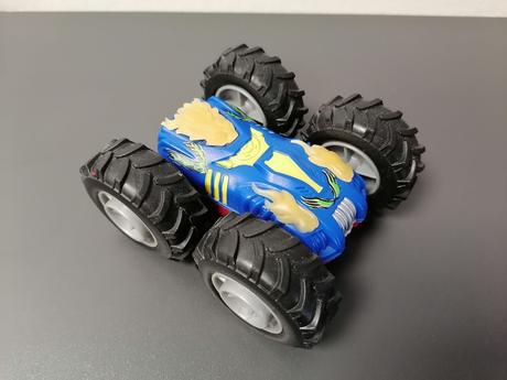 Obojstranné auto na zotrvačník zn. dickie, 