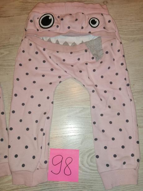 Tepláky veľ. 86 a 98 zn. zombie - detail, 86