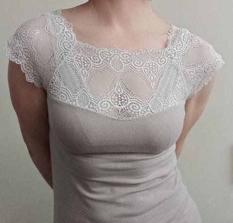 Pekné tričko s krajkou s/xs, xs