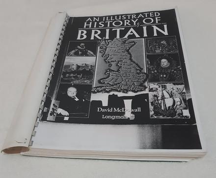 Kniha an illustrated history of britain,