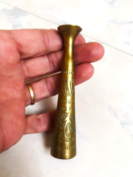 Mosadzná starožitnosť, 