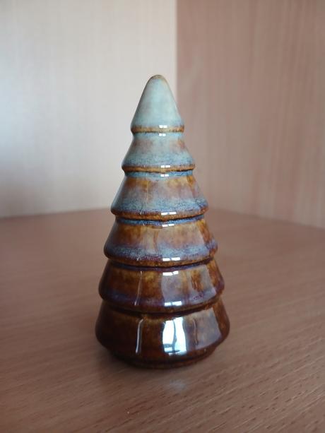 Dekoračný porcelánový stromček 10 cm,