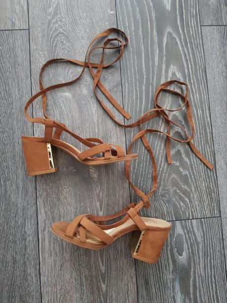 Topanky na zavazovanie, 36