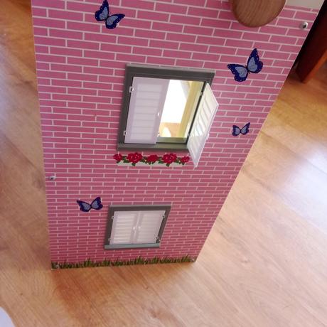 Veľký drevený domček pre bábiky,