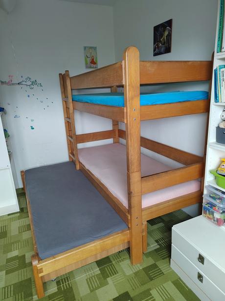Poschodová posteľ s výsuvným 3. lôžkom, šírka (cm): 90,dĺžka (cm): 200