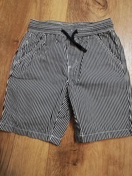 Super stav šortky 110 -116, lupilu,110