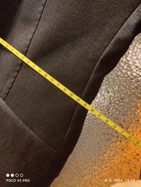 Oblek pánsky 48 čierny so strieb vlaknom, 48