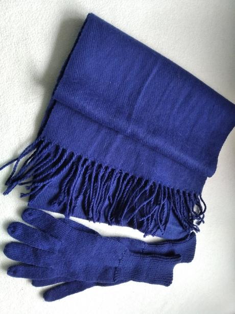 Kašmírový šál a pletené rukavice, c&a,l