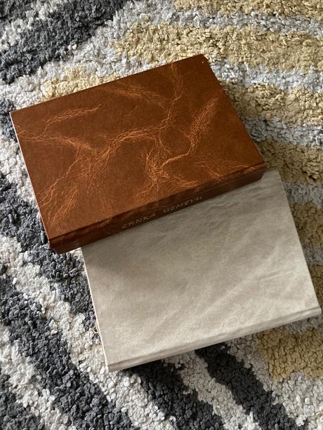 Zrnká hriechu a zrnká úsmevu (2000), 