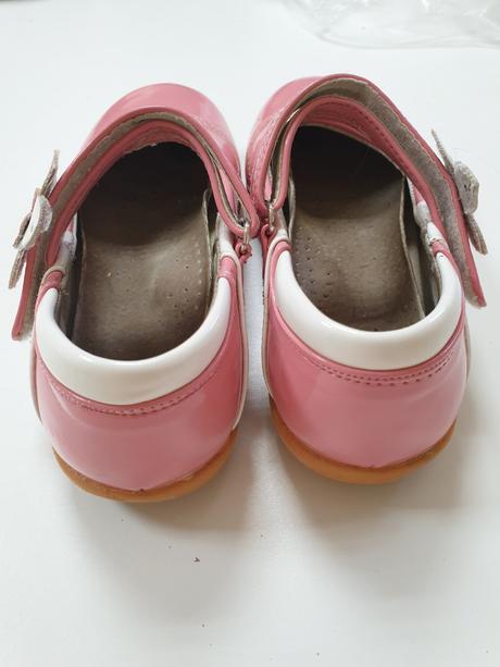 Sandálky ružovobiele, 29