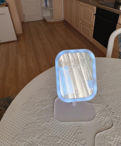 Zrkadlo s osvetlením, 