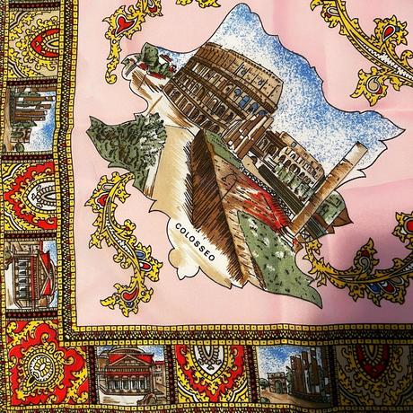 Šatka s motívmi ríma, l