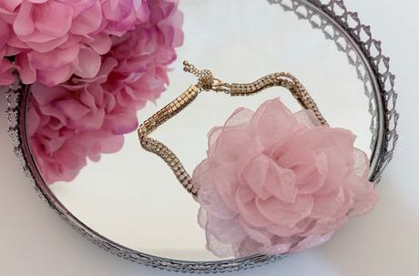 Romantický choker náhrdelník s ružovým kvetom, 