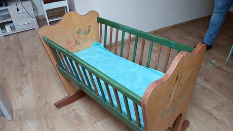 Drevena koliska rucna praca, šírka (cm): 55,dĺžka (cm): 90