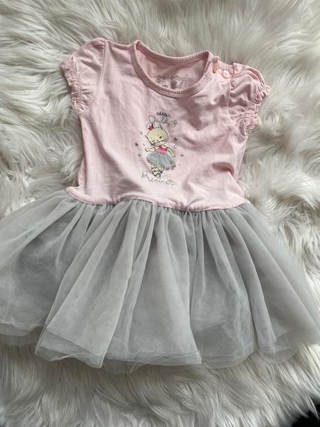 Šaty s tutu sukničkou, 86