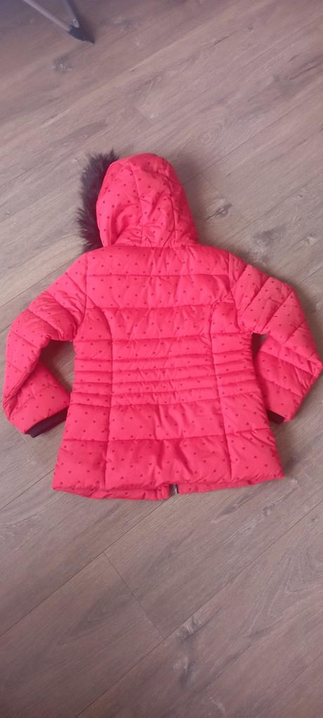 Červená vetrovka 134, f&f,134