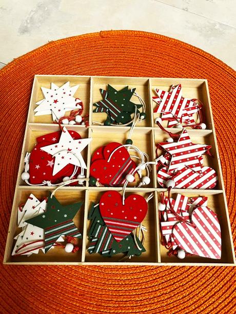 Drevené naturálne ozdoby 36 ks, 