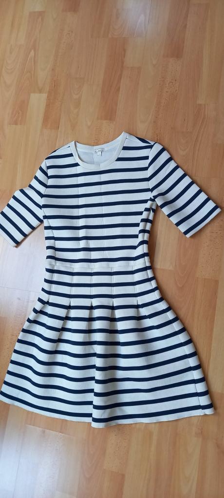 Hrubšie šaty, gap,s