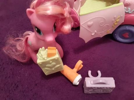 Balon my little pony so spikom, hudba, 