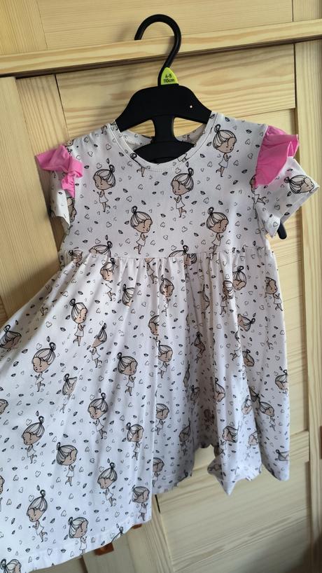 Šaty plus šatka na hlavičku, 98