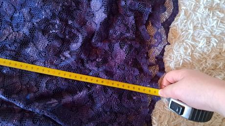 Čipkované  šaty, 42