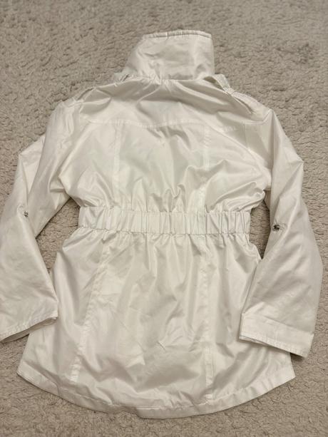 Prechodný kabátik, 122