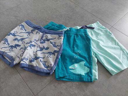 Balík kraťasov (3 ks) 110-116, 104–116