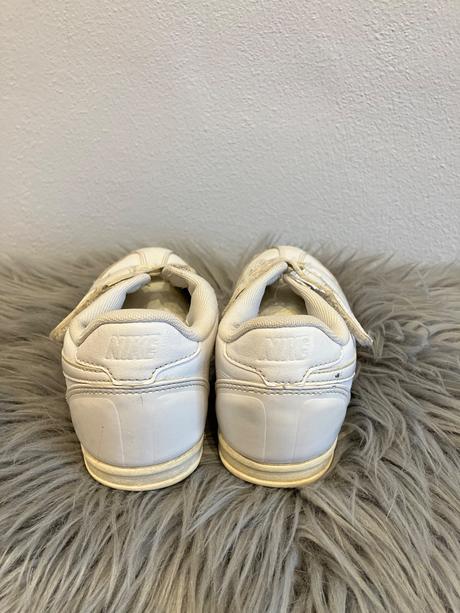 Dievčenské biele tenisky nike (27), nike,27