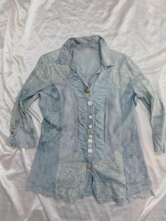 Kvalitna velmi pekna trendy bluzka, 42