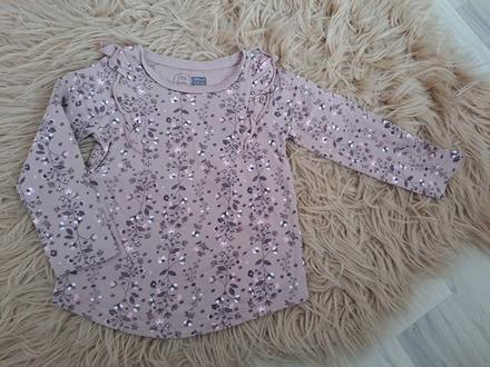 Tričko s volánikmi, 104