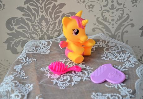 Koník s hrebienkami,