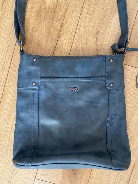 Kara crossbody,