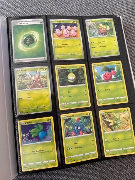 Pokémon originál album so 100+ originál kartičkami,
