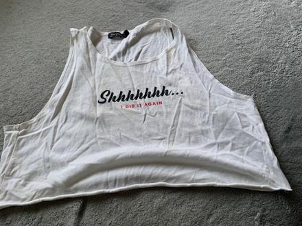 Dievcenske crop tielko, 152