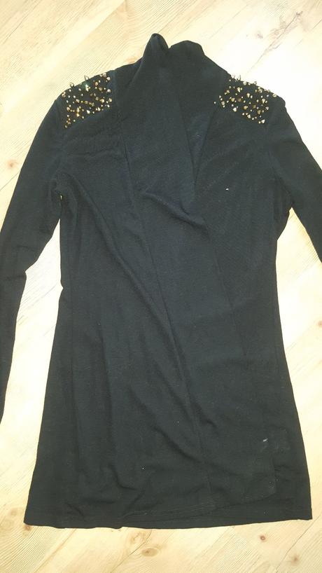 Predĺžený sveter s cvokmi, 40